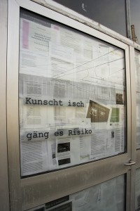 Ausstellung mit dem Titel "Kunscht isch gäng es Risiko" in der Kunsthalle Luzern.